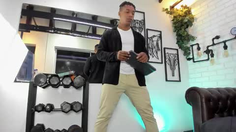 Italo Moore online show from 8, 1, 2026