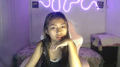 Snapshot of its_andrea chatting on 13, 10, 2025 its andrea online show from 13, 10, 2025