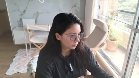 Snapshot of its_jessi chatting on 11, 5, 2026 Jessi online show from 11, 5, 2026