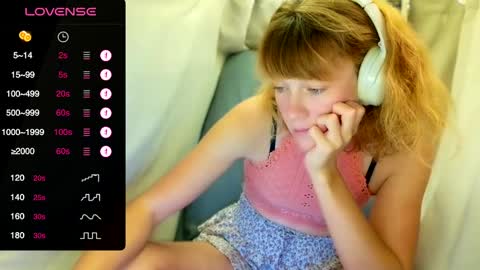 Lily online show from 20, 2, 2025