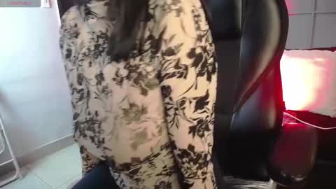 Bella  online show from 10, 2, 2025