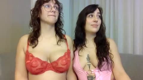 Snapshot of itsalwayssunny6969 chatting on 8, 1, 2025 itsalwayssunny6969 online show from 8, 1, 2025