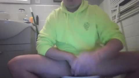 Snapshot of itsavibeouthere chatting on 10, 11, 2025 itsavibeouthere online show from 10, 11, 2025