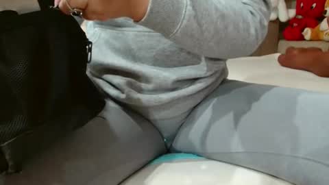 Busty mommy online show from 28, 9, 2025