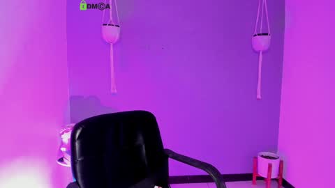 Snapshot of itscamill chatting on 7, 2, 2025 camill online show from 7, 2, 2025