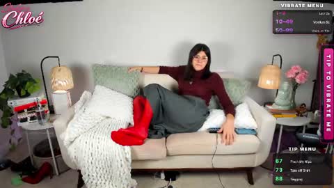 Snapshot of itschloelaurent chatting on 27, 7, 2026 itschloelaurent online show from 27, 7, 2026