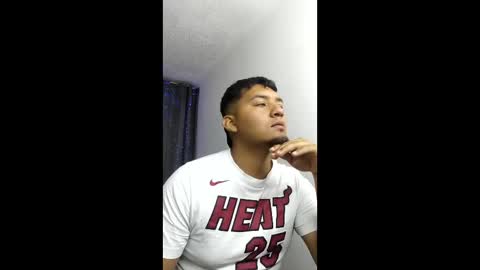 Snapshot of itsdavidx chatting on 7, 5, 2026 David online show from 7, 5, 2026