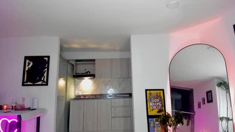 Snapshot of itslau_ chatting on 12, 12, 2024 lau online show from 12, 12, 2024