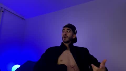 Snapshot of itsmartin_ chatting on 4, 3, 2026 itsmartin_ online show from 4, 3, 2026