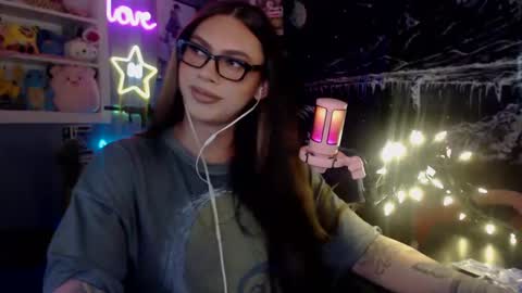 Snapshot of itsnickibabyy chatting on 17, 1, 2025 Nicki Foxx online show from 17, 1, 2025