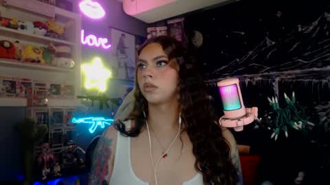 Snapshot of itsnickibabyy chatting on 14, 2, 2025 Nicki Foxx online show from 14, 2, 2025