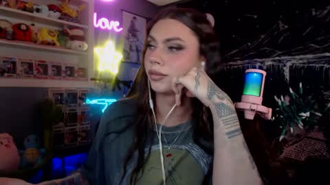 Snapshot of itsnickibabyy chatting on 15, 2, 2025 Nicki Foxx online show from 15, 2, 2025