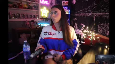 Snapshot of itsnickibabyy chatting on 25, 2, 2025 Nicki Foxx online show from 25, 2, 2025