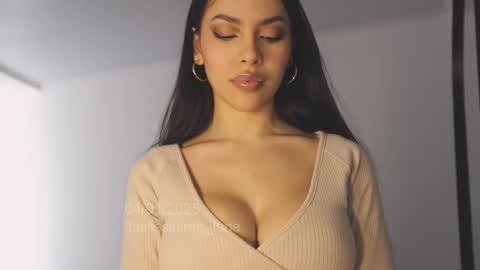 itsssssssme_lana online show from 4, 1, 2025