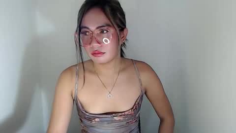 itsurgil_kloeh online show from 25, 11, 2025