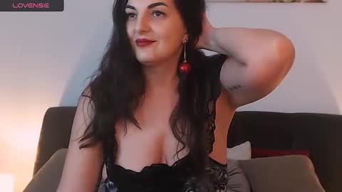 Melissa Khaan online show from 19, 12, 2024