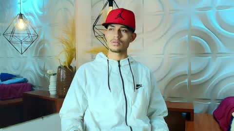 itszairen online show from 8, 6, 2026