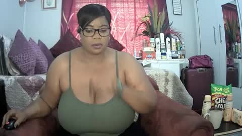 Snapshot of itumeleng74 chatting on 4, 1, 2025 itumeleng74 online show from 4, 1, 2025