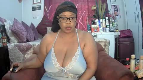Snapshot of itumeleng74 chatting on 11, 1, 2025 itumeleng74 online show from 11, 1, 2025