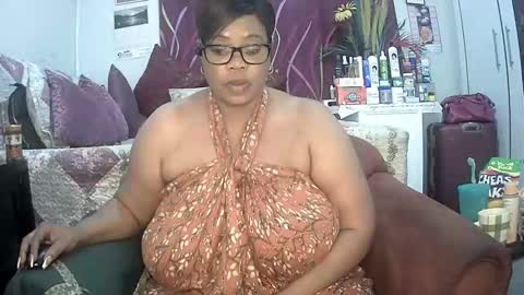 Snapshot of itumeleng74 chatting on 14, 1, 2025 itumeleng74 online show from 14, 1, 2025