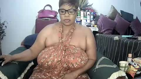 Snapshot of itumeleng74 chatting on 4, 2, 2025 itumeleng74 online show from 4, 2, 2025