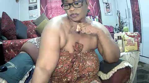 itumeleng74 online show from 21, 10, 2025