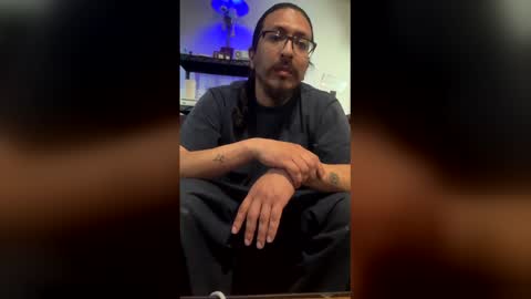 Frederect Cumms online show from 4, 4, 2026