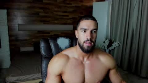 Snapshot of ivanhydee chatting on 8, 7, 2026 IvanHydee online show from 8, 7, 2026