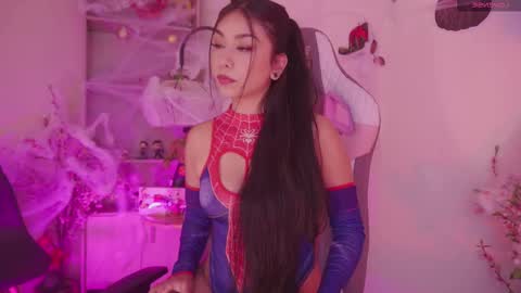 iveet  online show from 30, 10, 2025