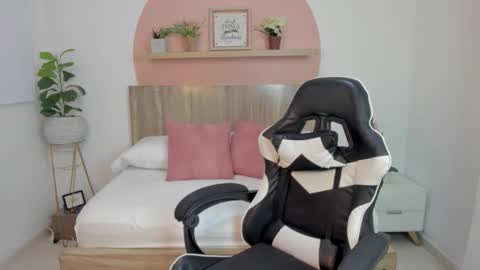 I V E T T E online show from 3, 2, 2026