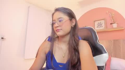 I V E T T E online show from 30, 5, 2026
