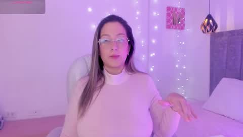 N A T H A L Y   online show from 7, 1, 2026