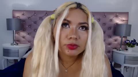 IvonnyBon online show from 9, 1, 2026