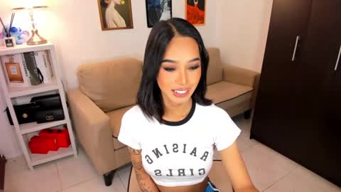 kirstenelsie online show from 25, 1, 2025