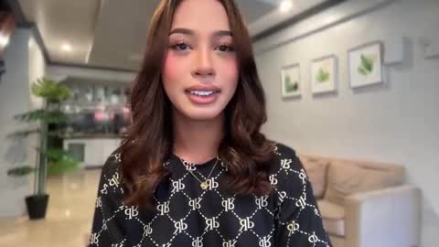 kirstenelsie online show from 17, 10, 2025