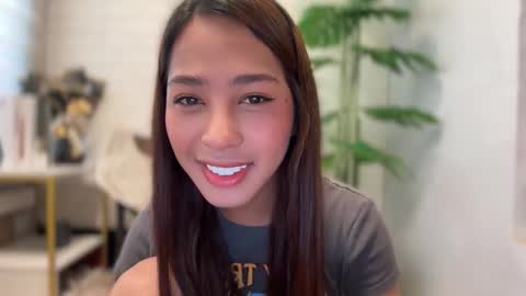 kirstenelsie online show from 6, 11, 2025