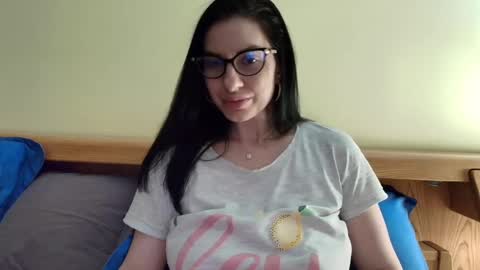 Snapshot of ivoryorchid chatting on 10, 1, 2025 Ivory online show from 10, 1, 2025
