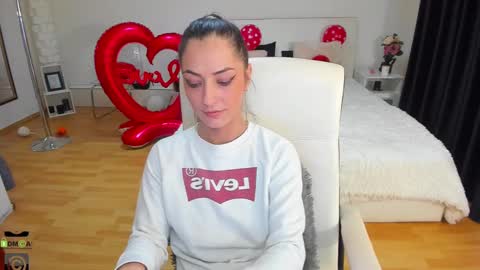 Snapshot of ivyfoxx_ chatting on 14, 2, 2025 IvyFox online show from 14, 2, 2025