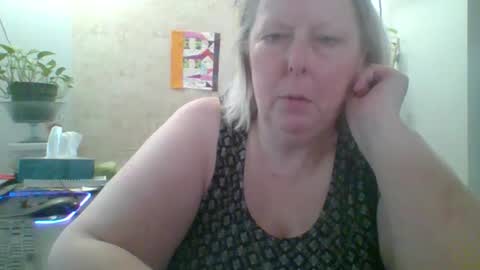 Snapshot of ivyjane3522 chatting on 25, 4, 2026 ivyjane3522 online show from 25, 4, 2026