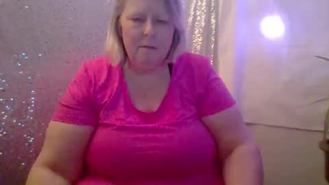 Snapshot of ivyjane3522 chatting on 5, 5, 2026 ivyjane3522 online show from 5, 5, 2026