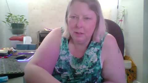 Snapshot of ivyjane3522 chatting on 5, 5, 2026 ivyjane3522 online show from 5, 5, 2026