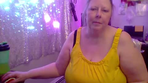 Snapshot of ivyjane3522 chatting on 5, 7, 2026 ivyjane3522 online show from 5, 7, 2026