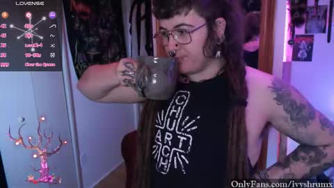 Snapshot of ivyshrumx chatting on 2, 11, 2025 Ivy ShrumX online show from 2, 11, 2025