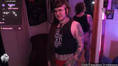 Snapshot of ivyshrumx chatting on 12, 11, 2025 Ivy ShrumX online show from 12, 11, 2025