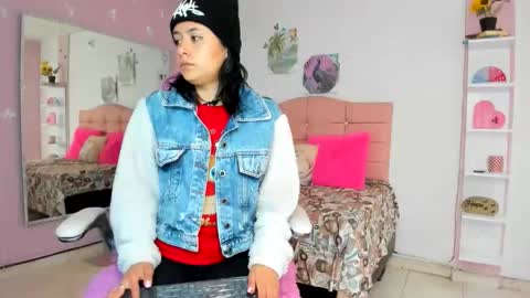 Snapshot of ivyyemerald_ chatting on 29, 5, 2026 IVY online show from 29, 5, 2026