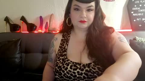 Gwen LaCourt online show from 26, 7, 2026