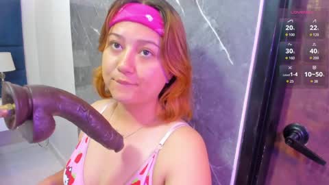 Snapshot of iza_grey chatting on 8, 5, 2026 Isa online show from 8, 5, 2026