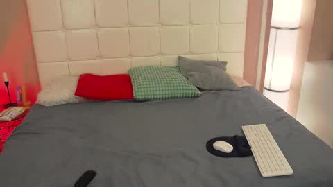 IZIE CARTER online show from 8, 2, 2026