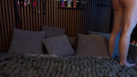 Izzy Inked online show from 11, 2, 2026