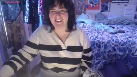 izzyishottttt online show from 16, 1, 2026